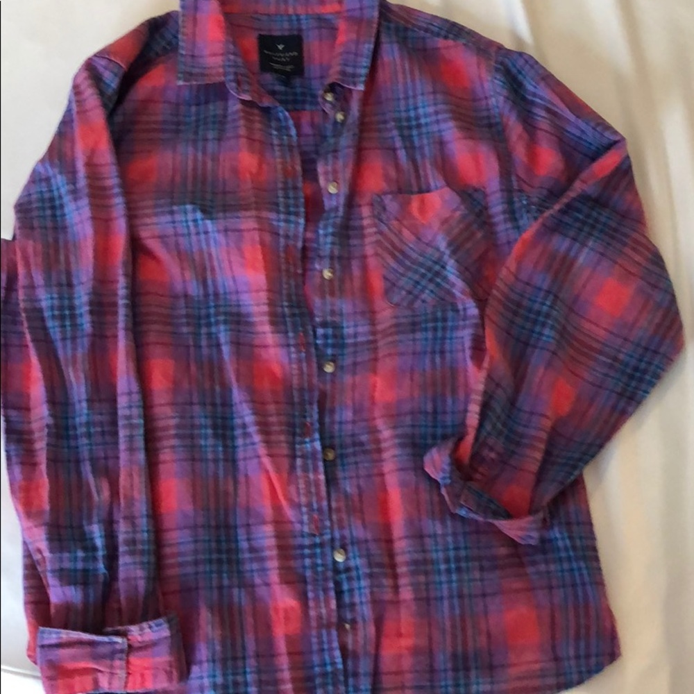 American Eagle plaid button down NEW